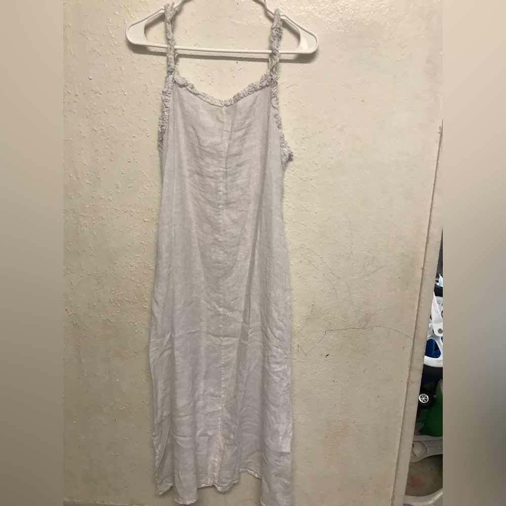 #10 Chic White Sleeveless dresses made in Italy - Picture 4 of 6